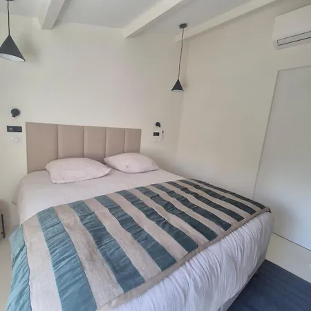 Villa La Maison Du Petit Port 8mn De St Tropez Entierement Renovee En 2025 Cogolin